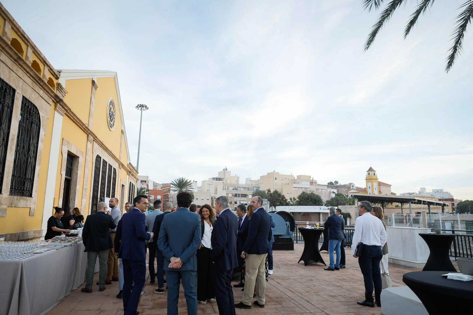 Imágenes del desayuno informativo