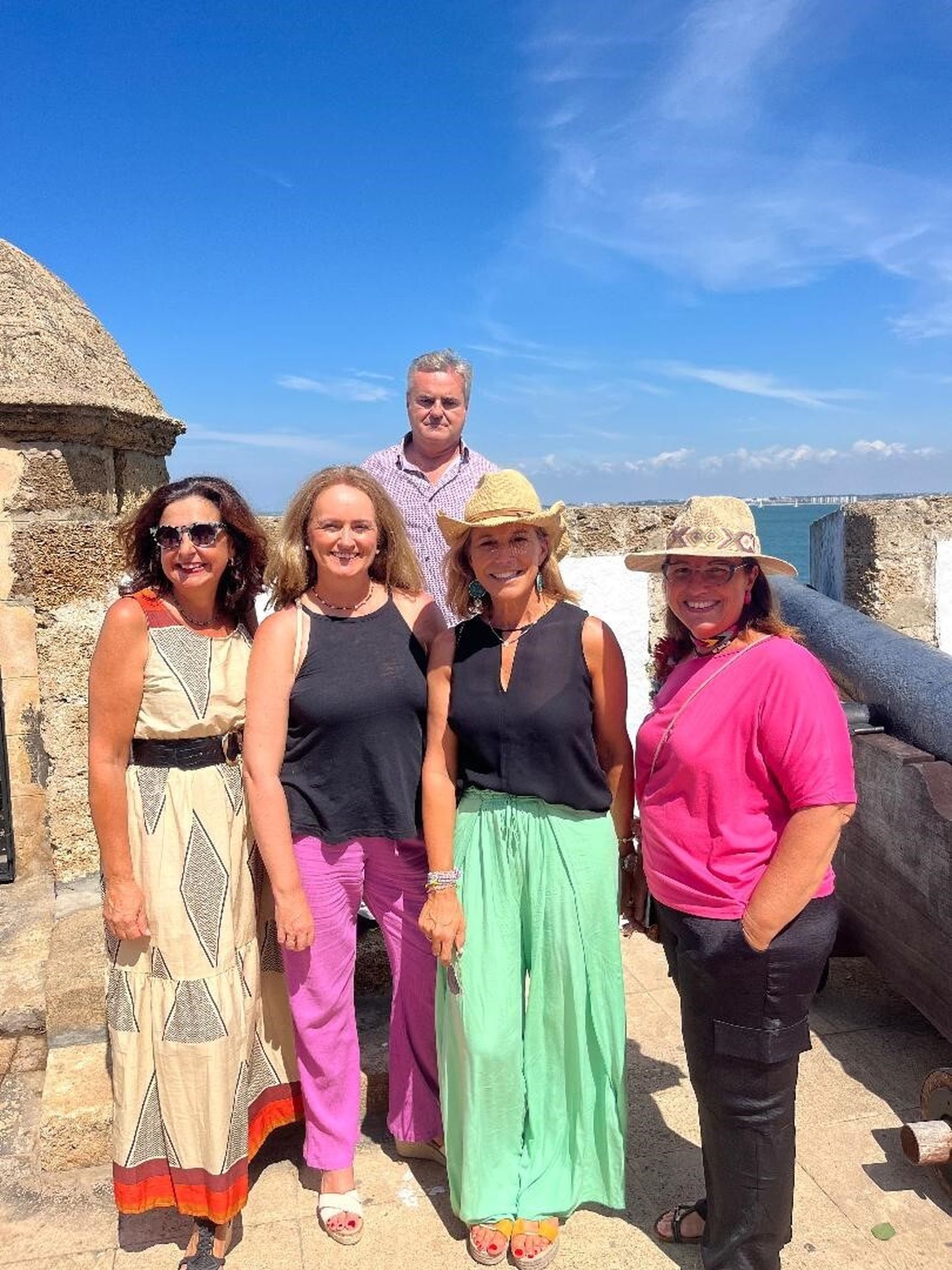 Patricia Herrero, Cristina Goicoechea, Mavi y Leto Vierna y Javier Lerma.