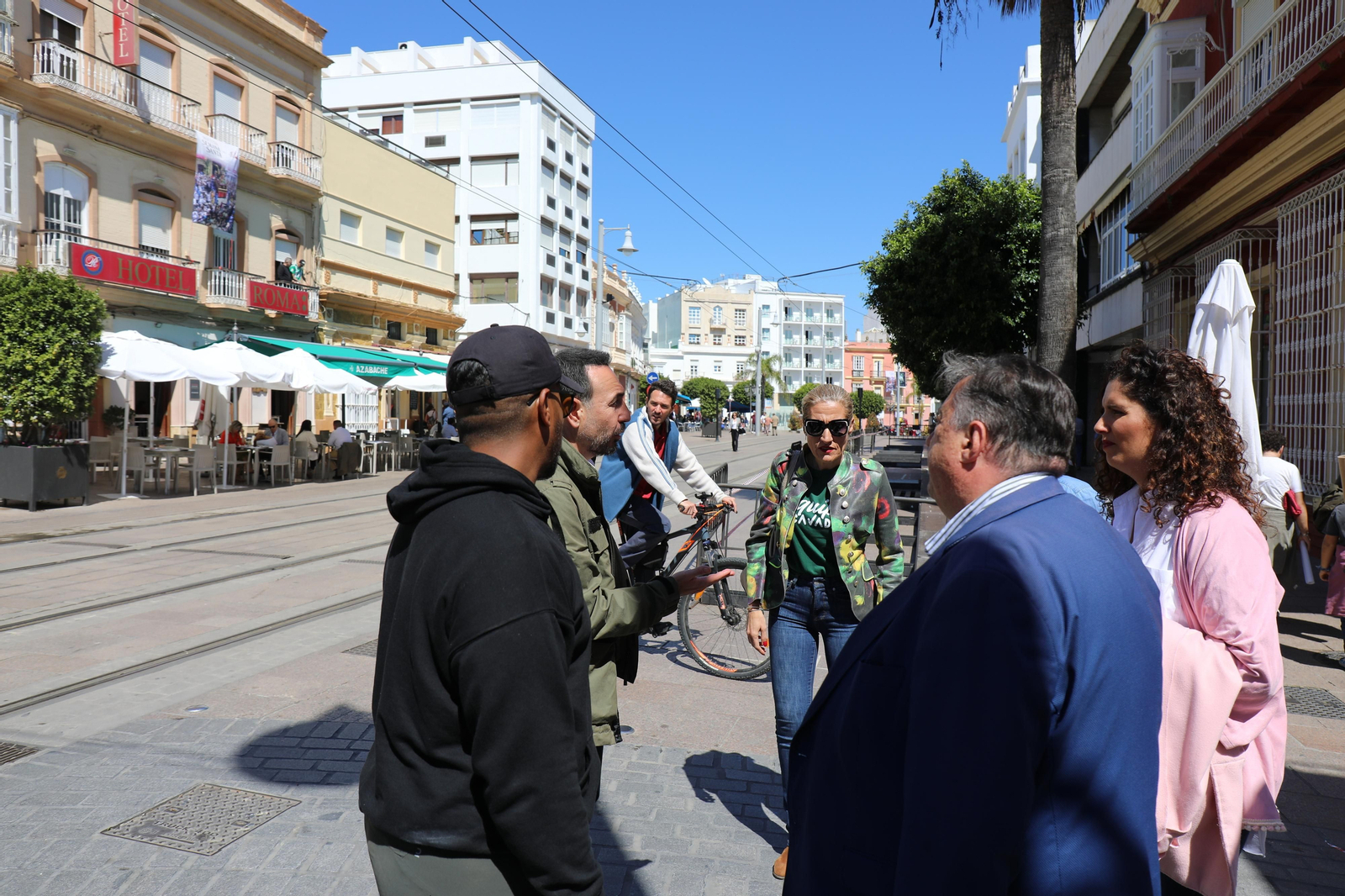 Las imágenes del montaje de la Carrera Oficial de la Semana Santa de San Fernando