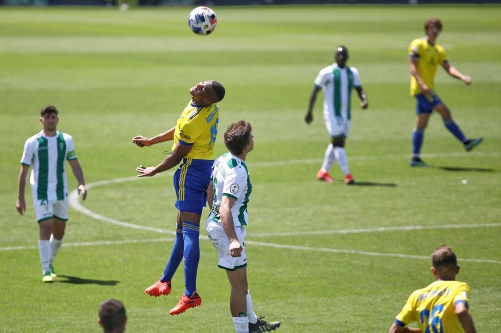 Las imágenes de la derrota del Córdoba CF ante el Cádiz B