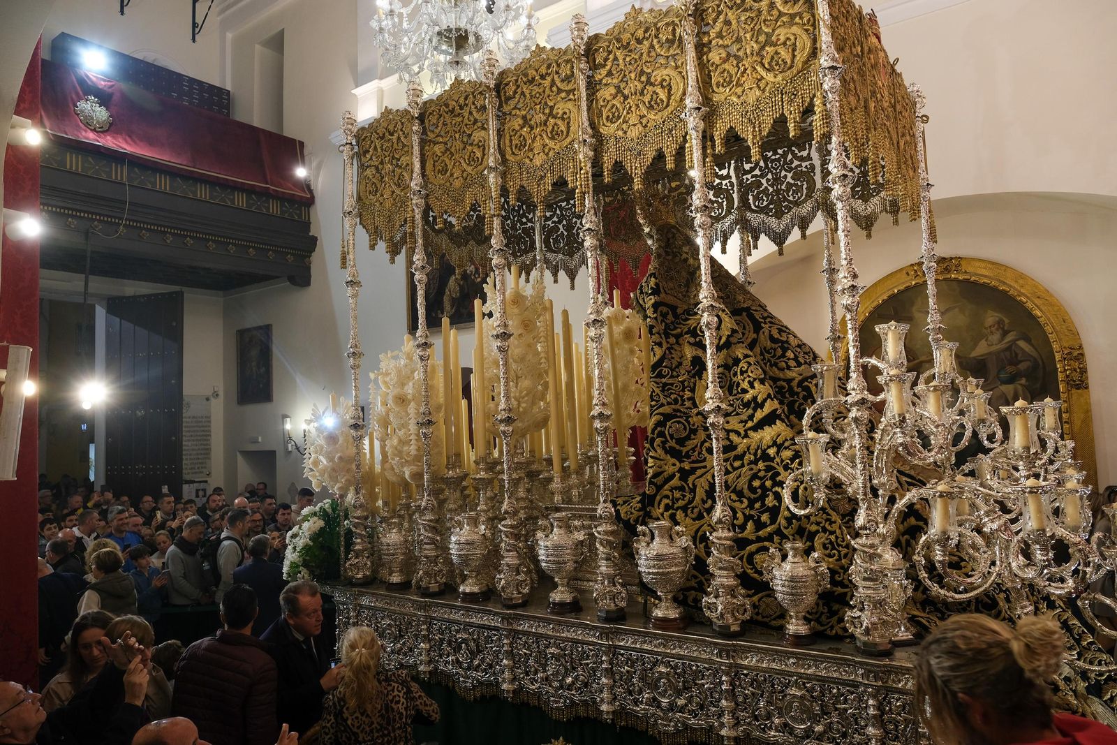 Visitas al Cachorro y Esperanza de Triana previo a sus traslados a la Catedral