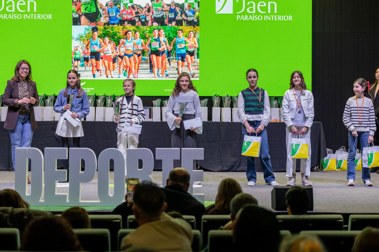 La entrega de premios del XXVIII Circuito Provincial de Campo a Través, en imágenes