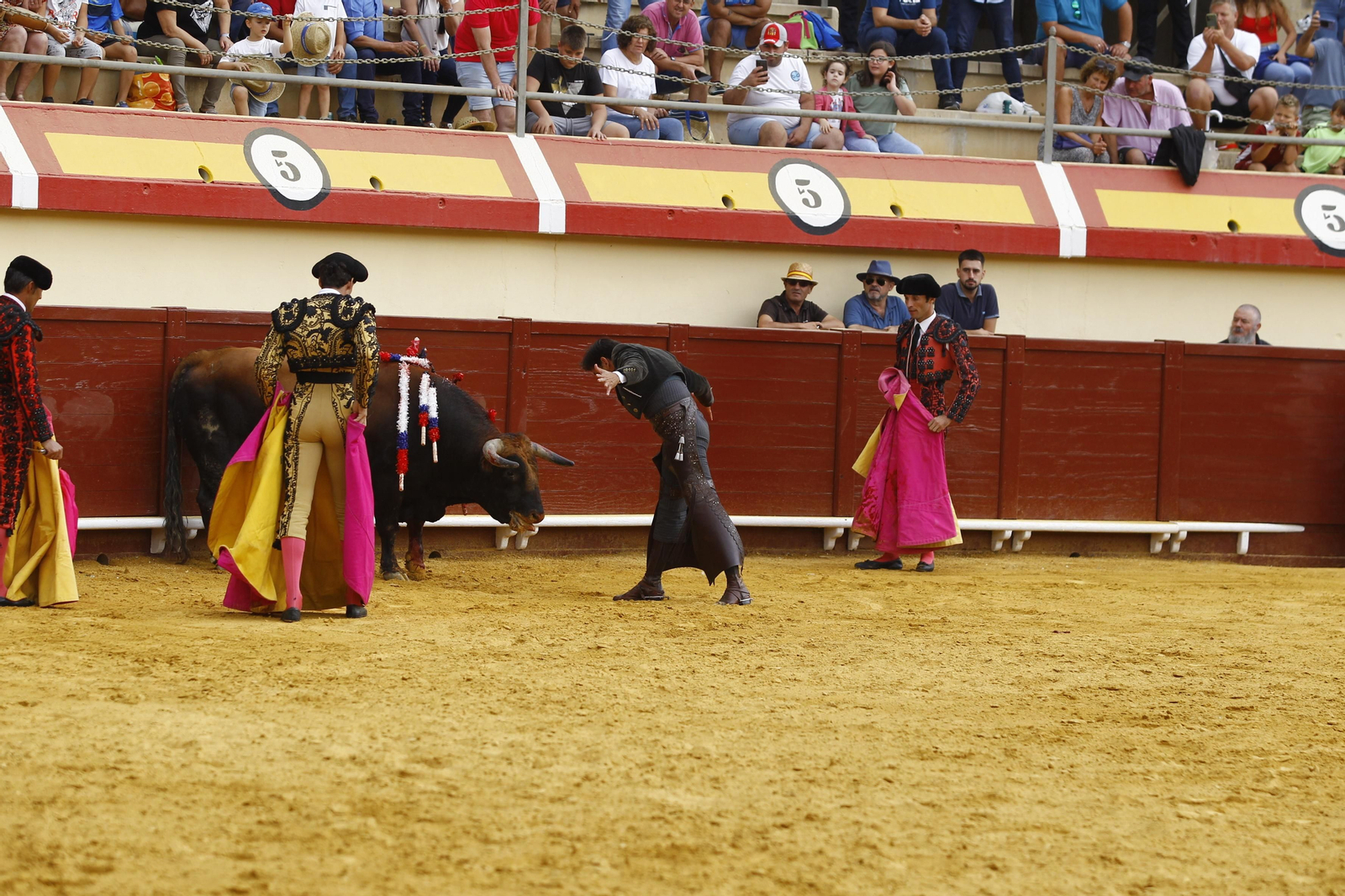 Imágenes de la corrida de rejones en la Feria taurina de Vera 2022