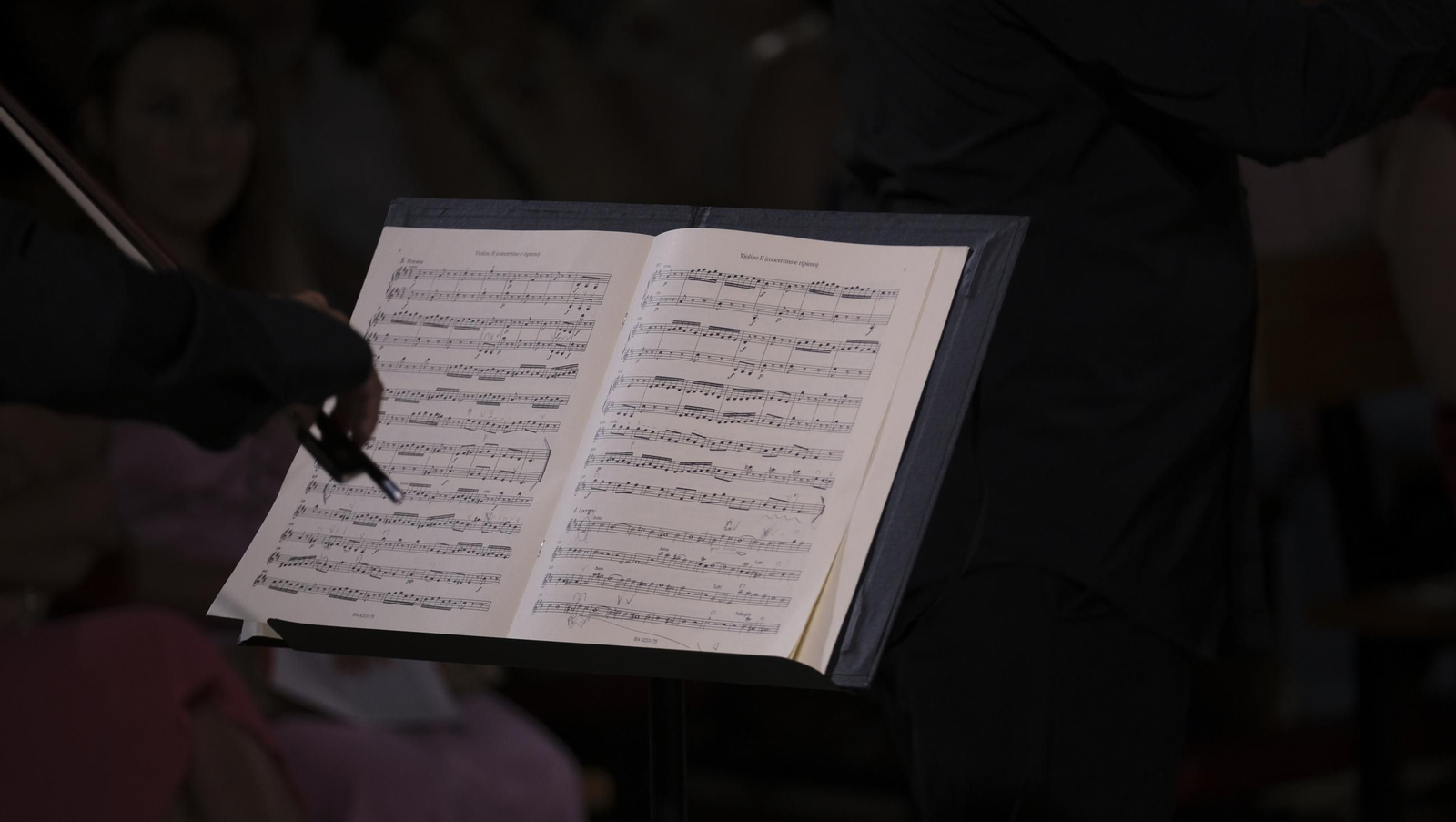 Concierto de la OCAL y del violinista Jesús Reina en Vélez Blanco, en imágenes