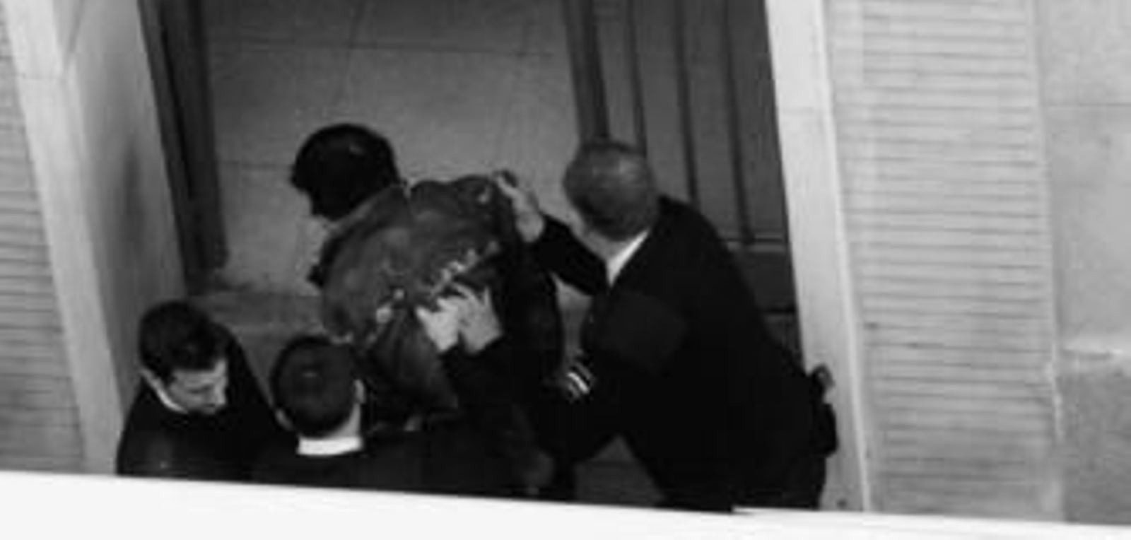 Santiago del Valle es llevado a declarar a la Audiencia el pasado 27 de marzo tras haber sido detenido el día antes en Cuenca.