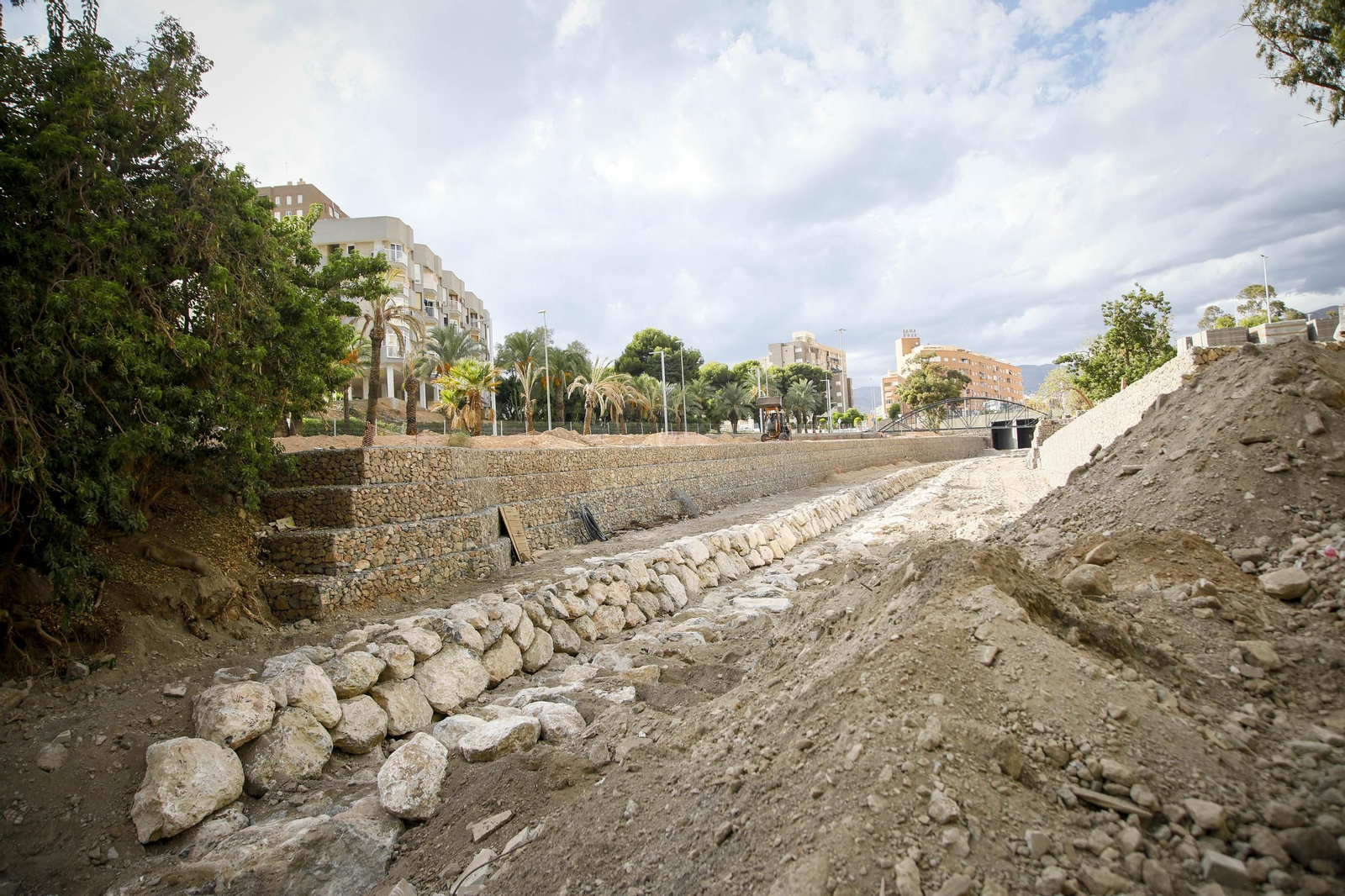 Te contamos en imágenes como avanzan las obras de la rambla de San Antonio en Aguadulce