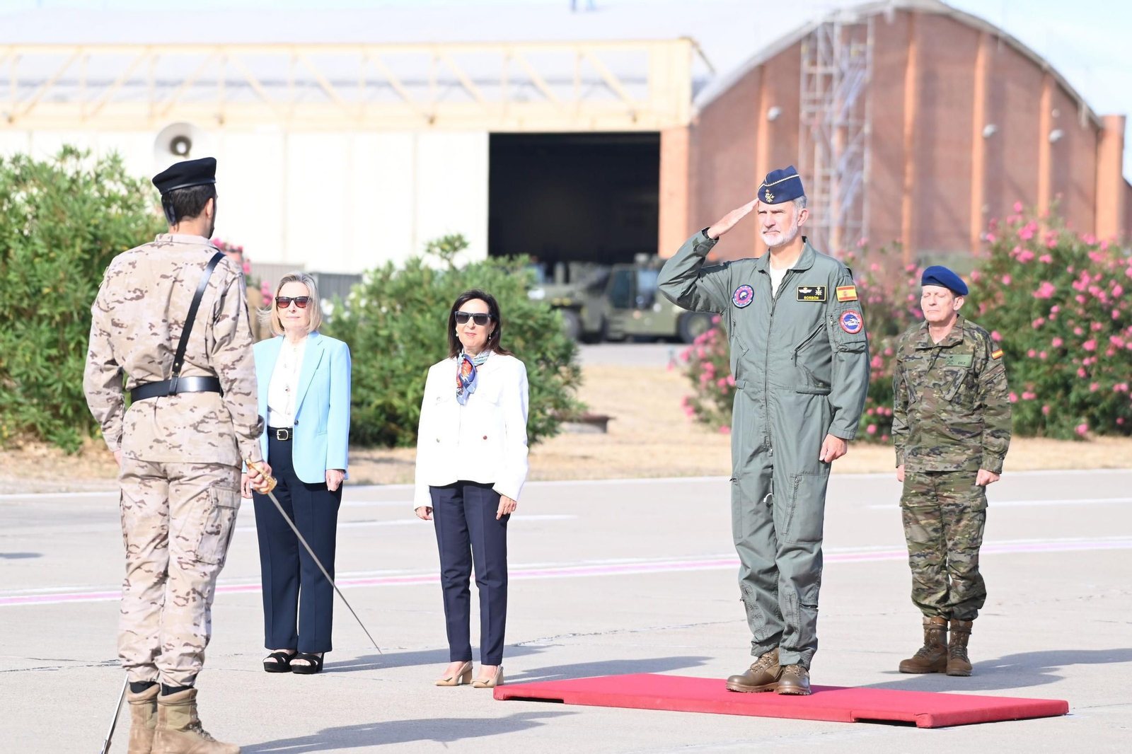 Felipe VI visita el European Tactica Airlift Centre para tripulaciones europeas en la Base Aérea