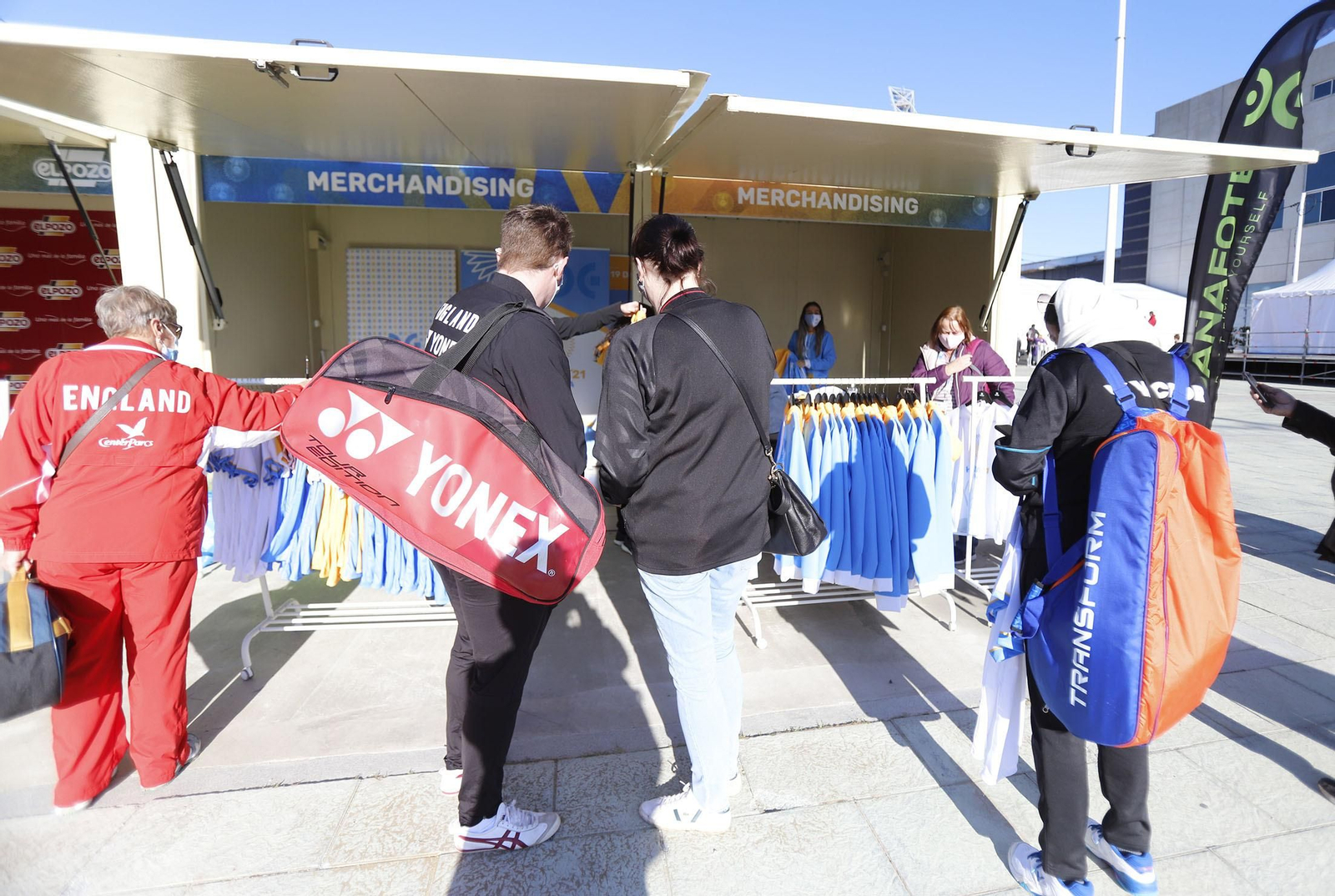 Imágenes del primer día de competición del Mundial senior de bádminton de Huelva 2021