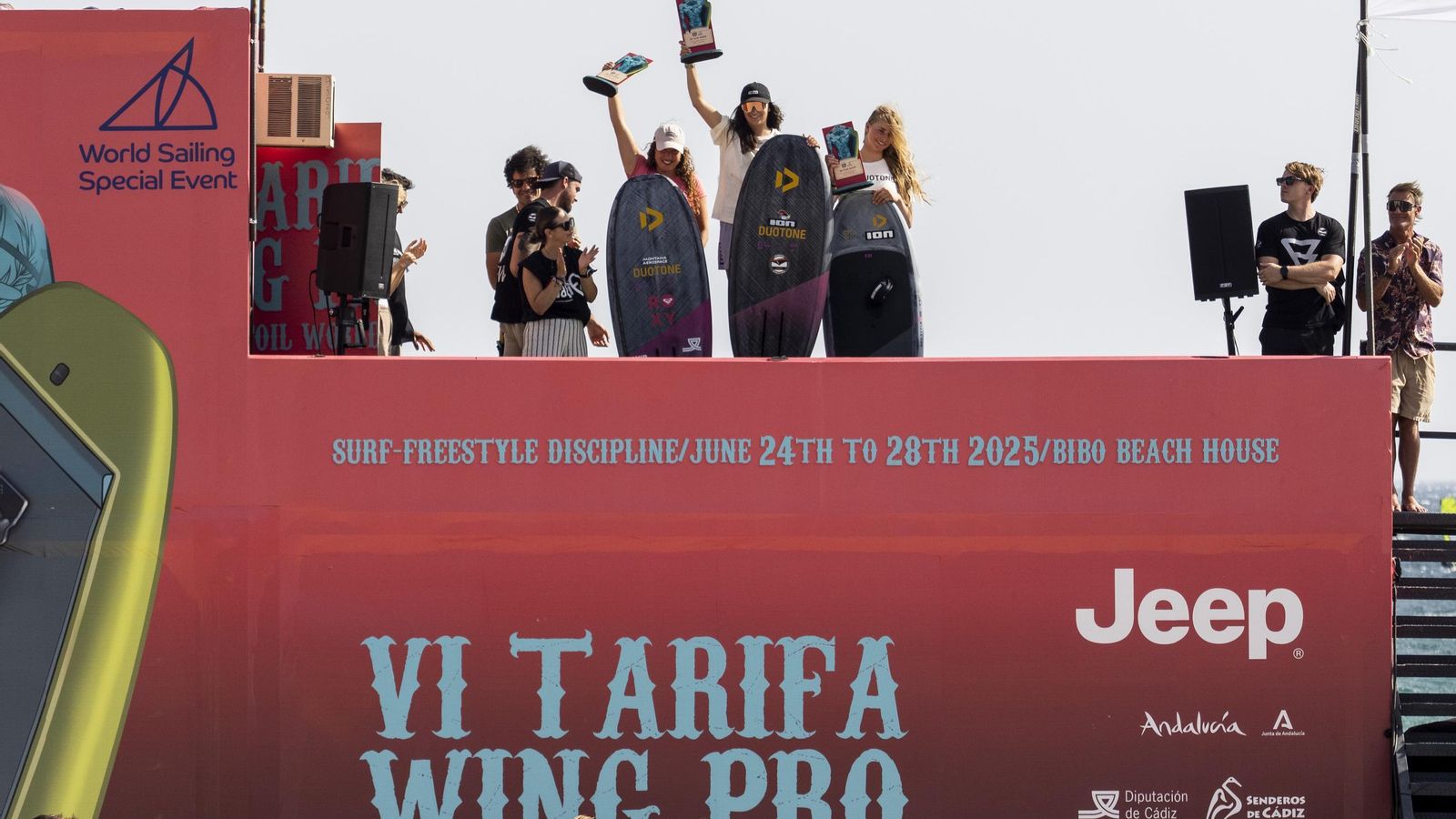Podio femenino en Tarifa.