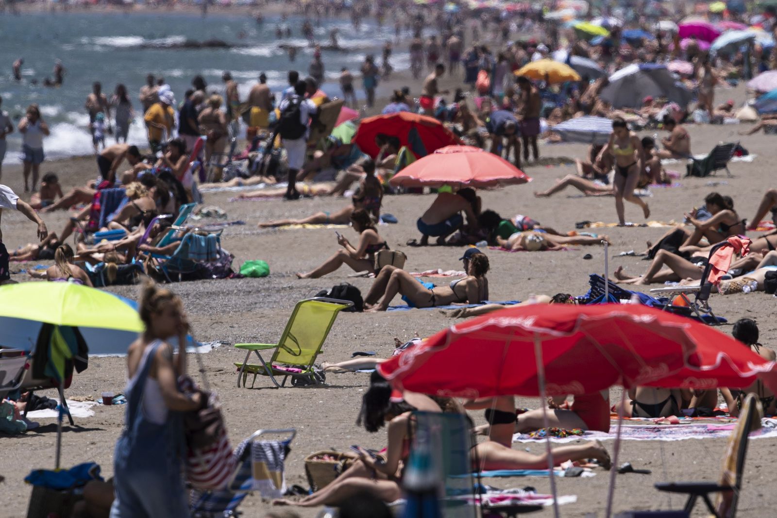 Cientos de personas en la playa en Málaga, este fin de semana.
