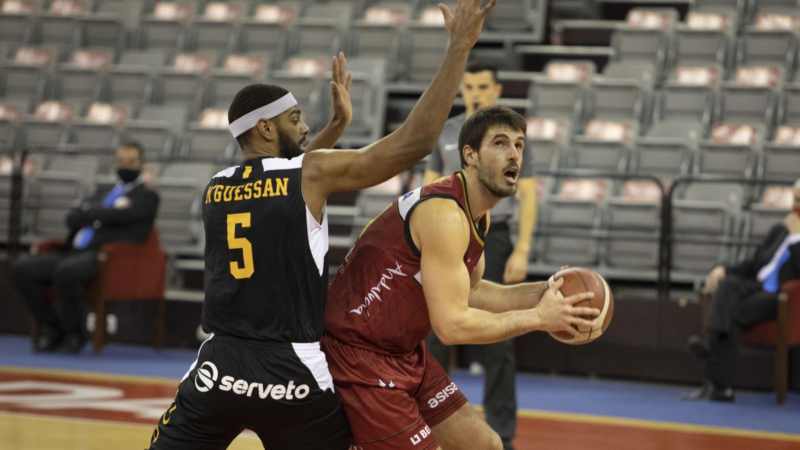 David Iriarte tendrá más minutos ante las lesiones de Fall y Bortolussi.