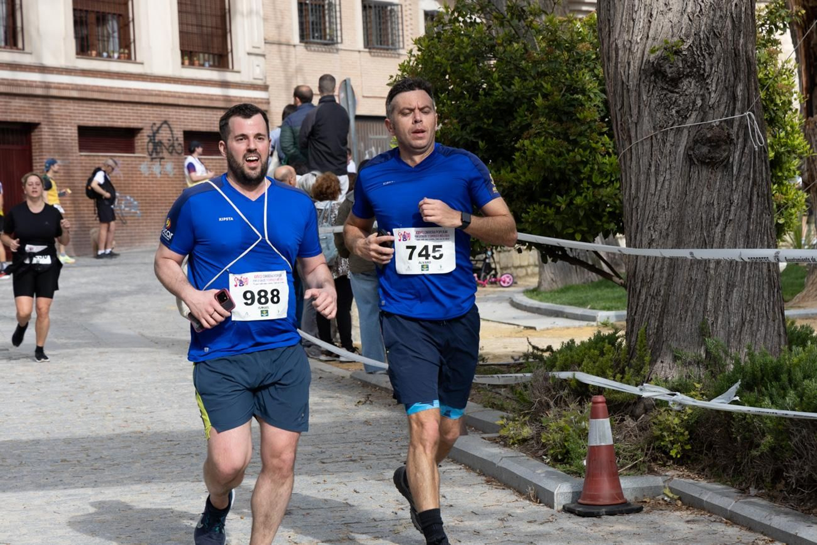 Más de 2.100 participantes corren  para promover la salud en Jaén, en imágenes (2)