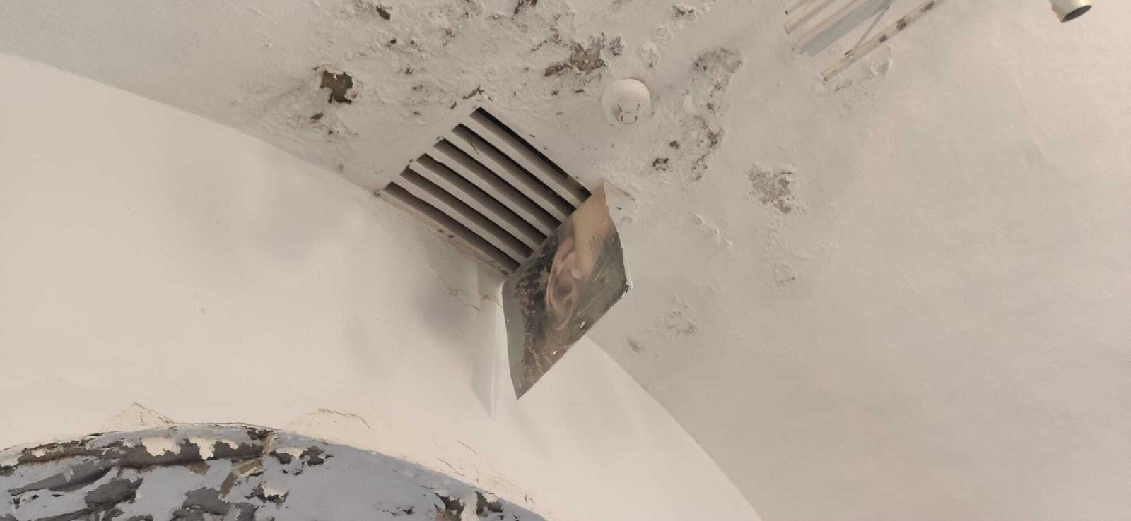 Así se encuentra el interior del Baluarte de la Candelaria de Cádiz