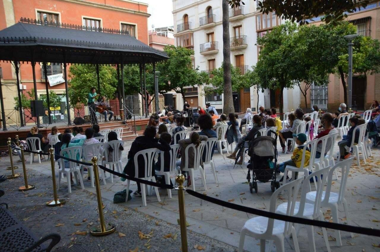 Una de las actuaciones del Festival Xera, en la Alameda del Banco, este fin de semana.