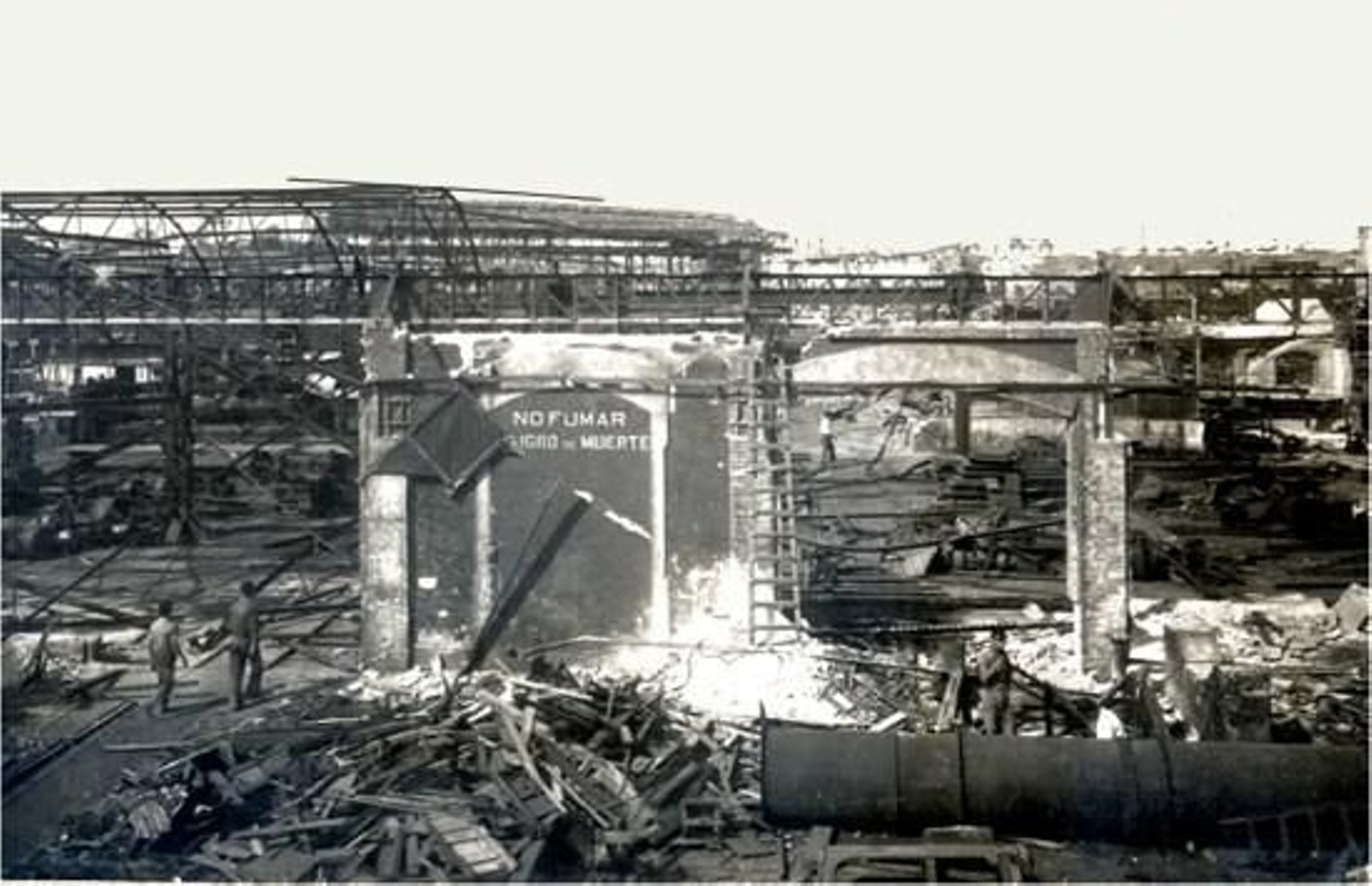 Imágenes de la explosión de Cádiz de 1947.