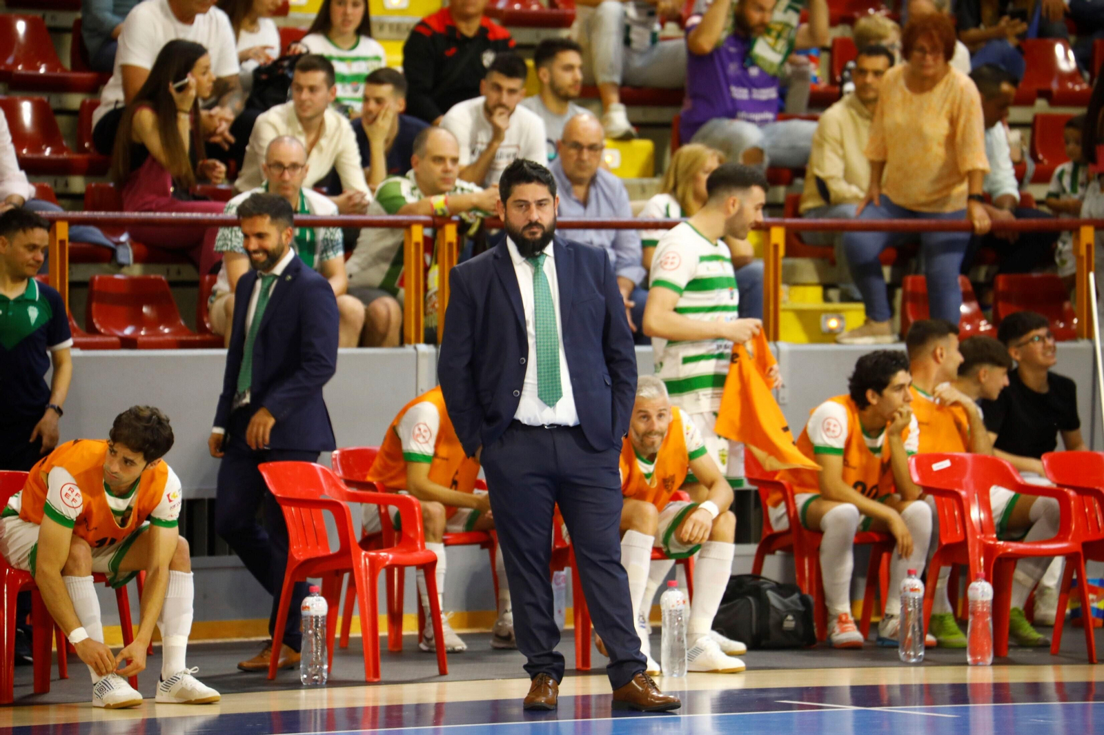 La derrota del Córdoba Futsal ante el Viña Albali Valdepeñas, en imágenes