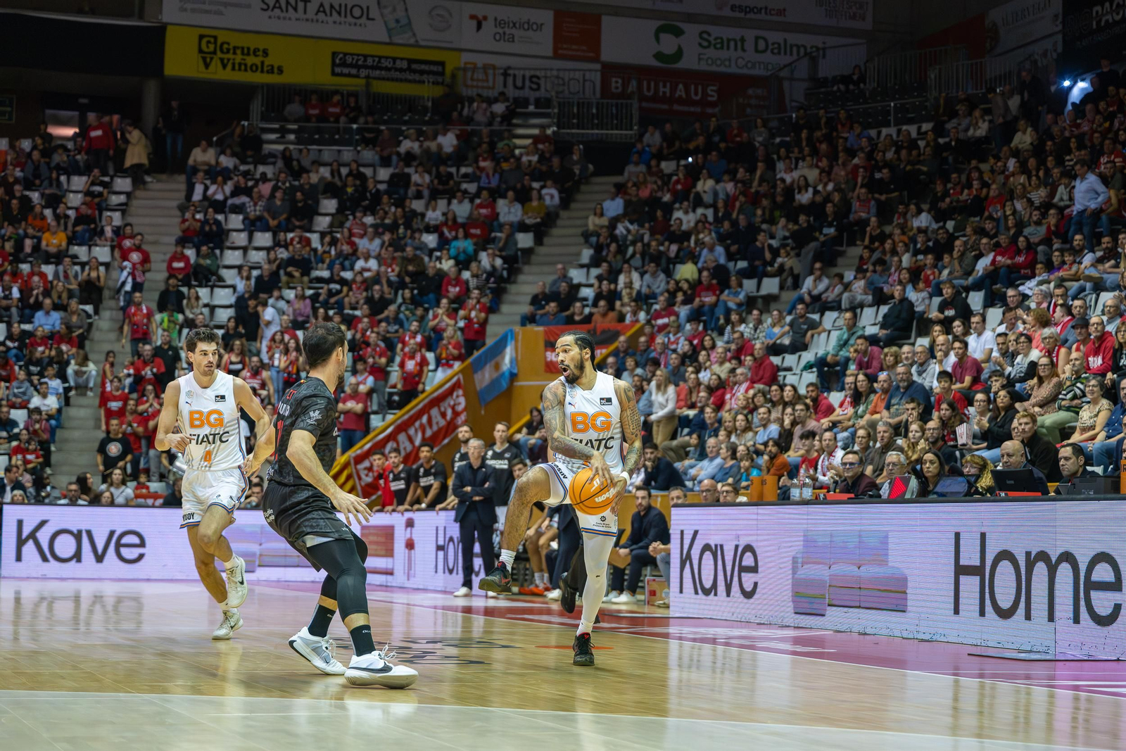 Las imágenes del Bàsquet Girona-Covirán Granada