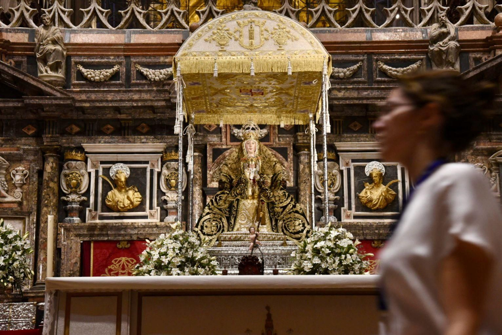 La Virgen de los Reyes, con todas sus galas para la procesión del 15 de agosto.