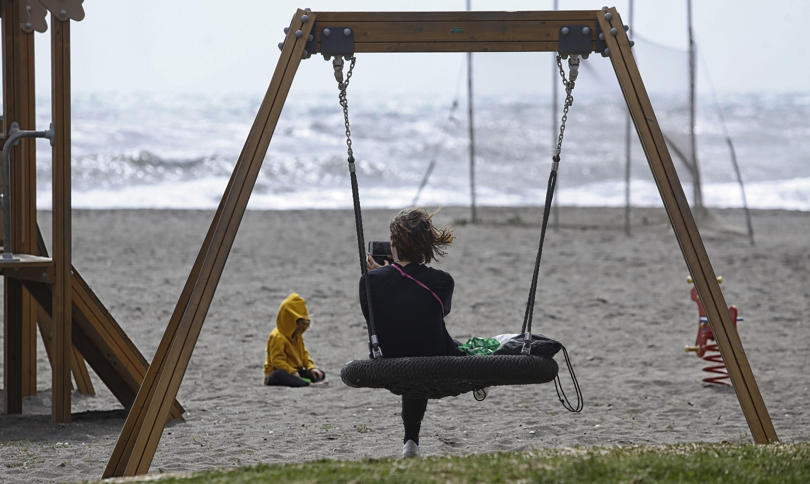 Fotos del temporal de viento levante en Málaga