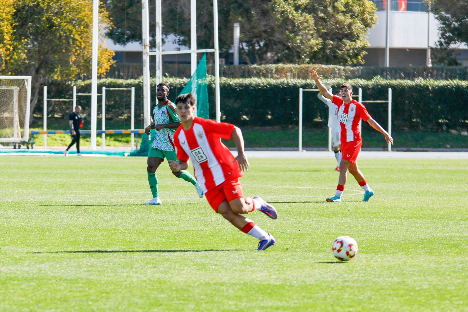 Las imágenes de Segunda RFEF entre Almeria B y recreativo de Granada