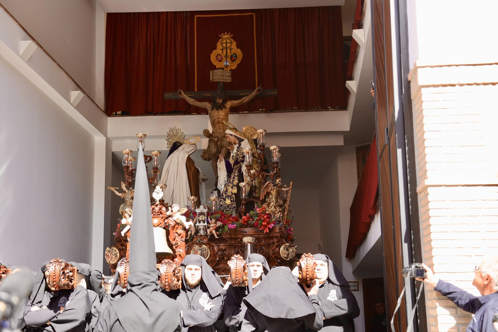 Salesianos en el Miércoles Santo en Málaga, en imágenes