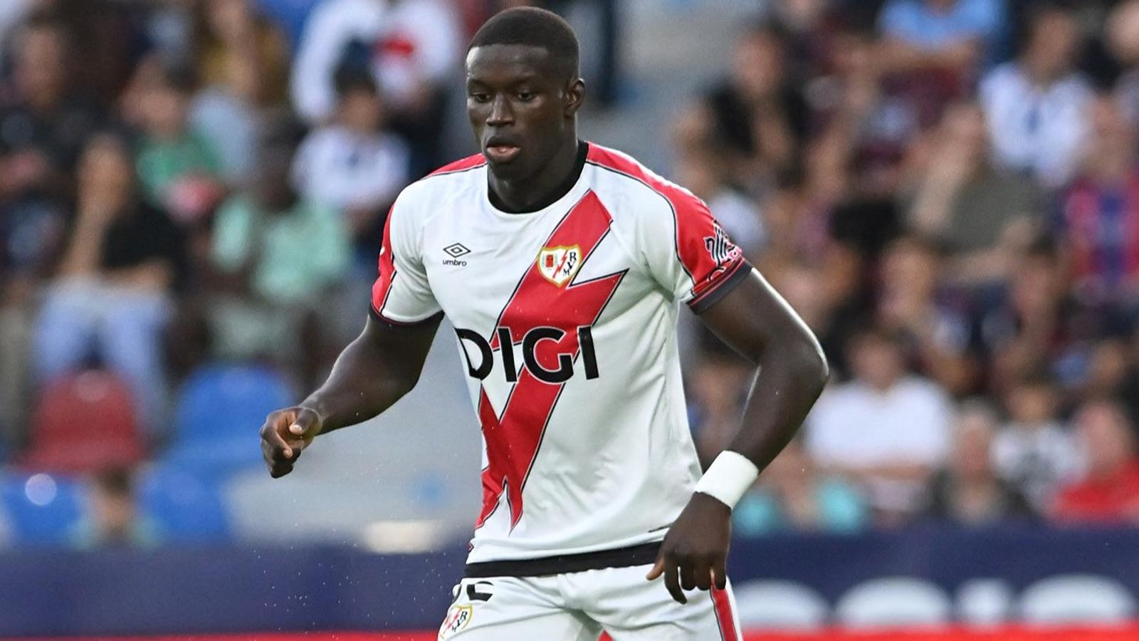 Nobel Mendy en el choque ante el Levante en LaLiga