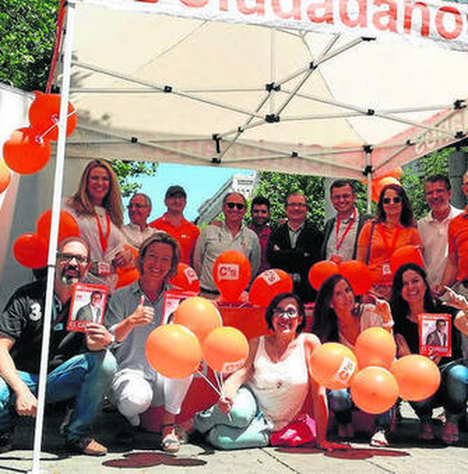 Carpa informativa de Ciudadanos en el Bulevar.