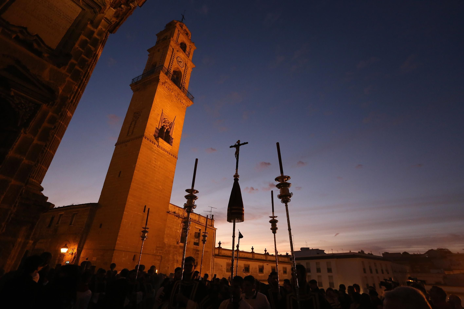 Imágenes del Via Crucis de las Hermandades
