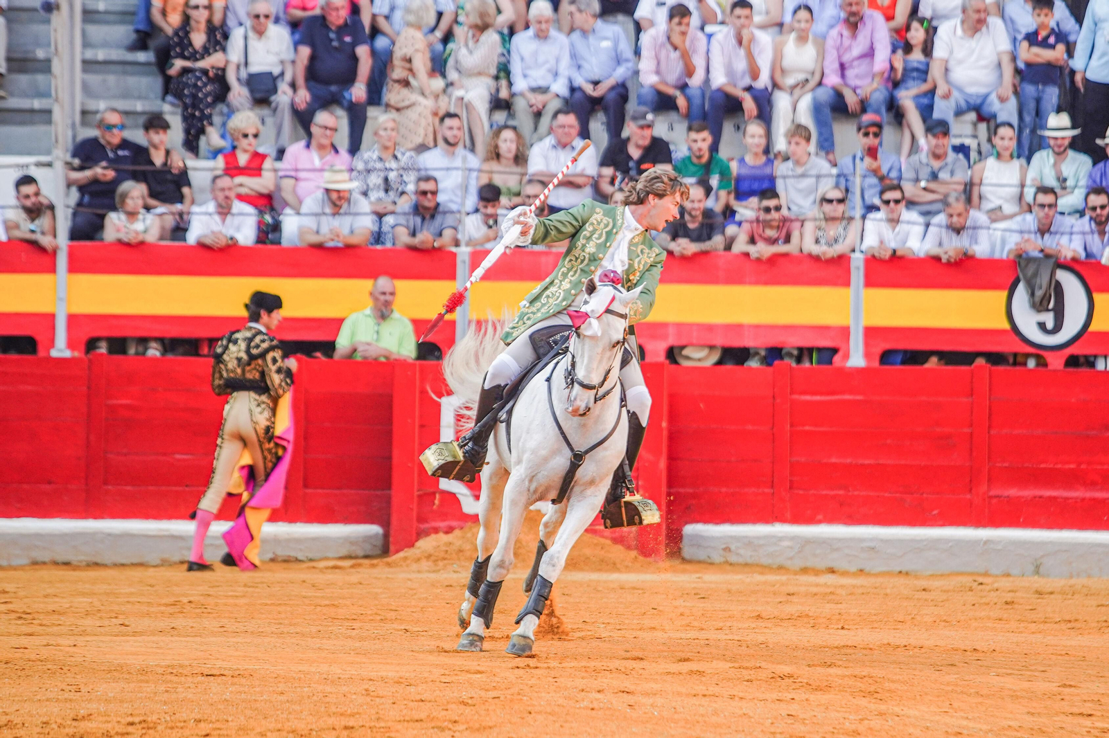 Una gran tarde de rejoneo, en imágenes