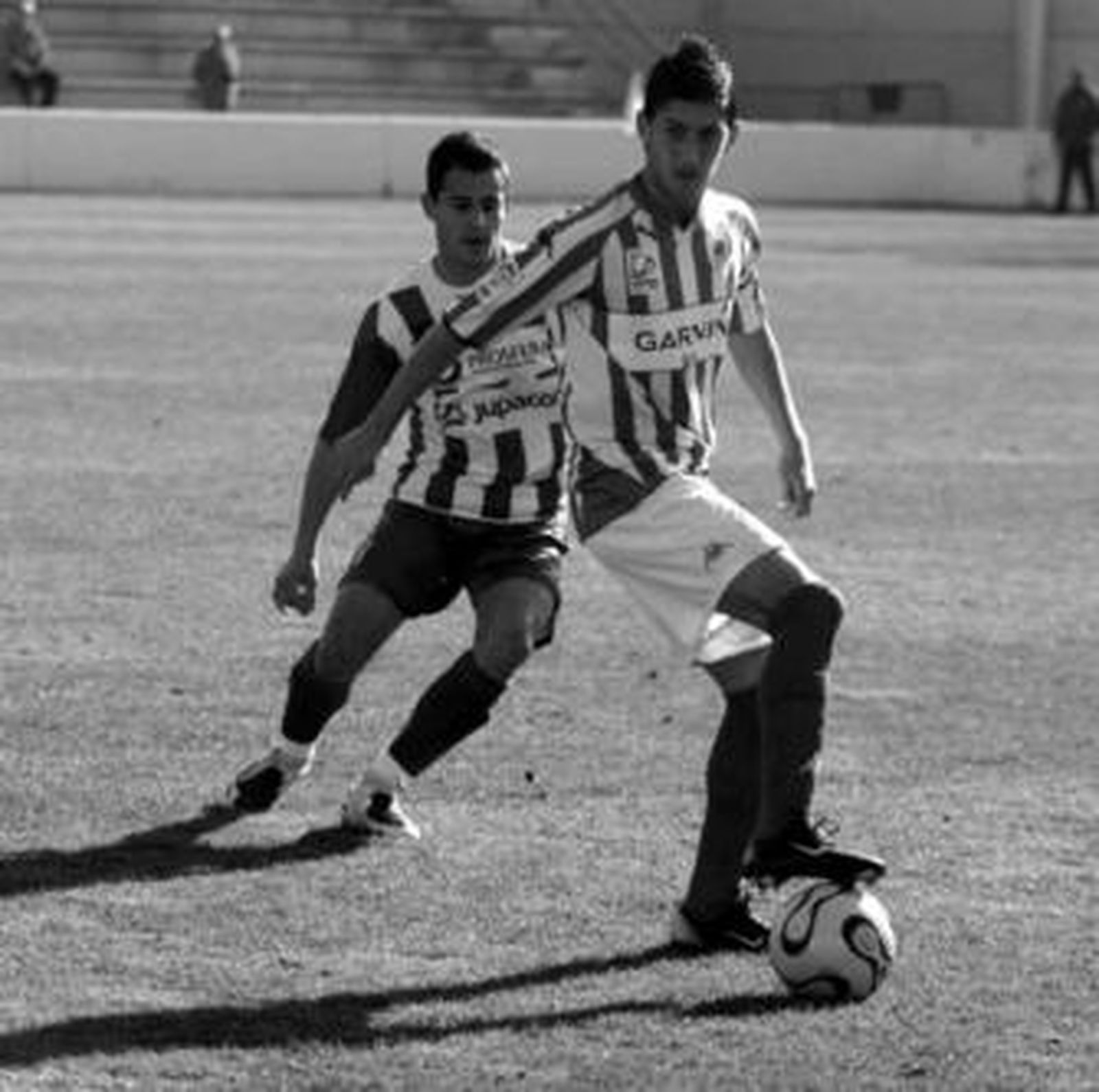 Un instante del choque de ayer.