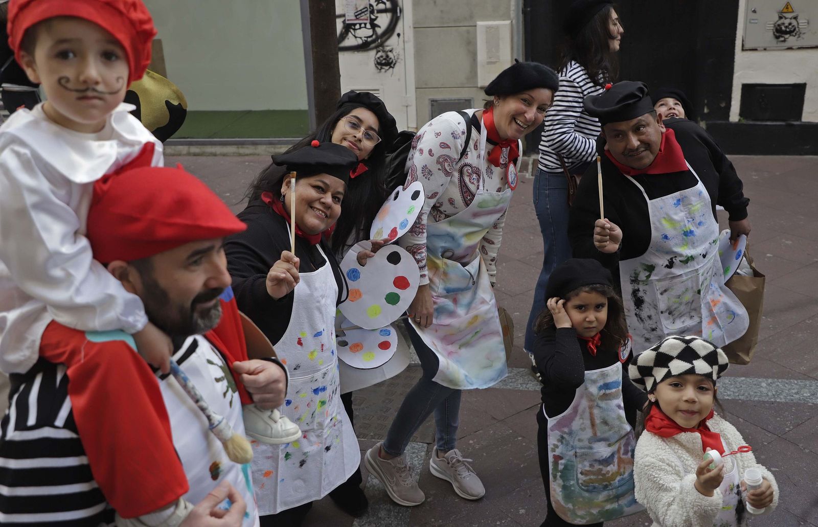 Fotos del III Pasacalles Escolar del Carnaval Especial en Algeciras