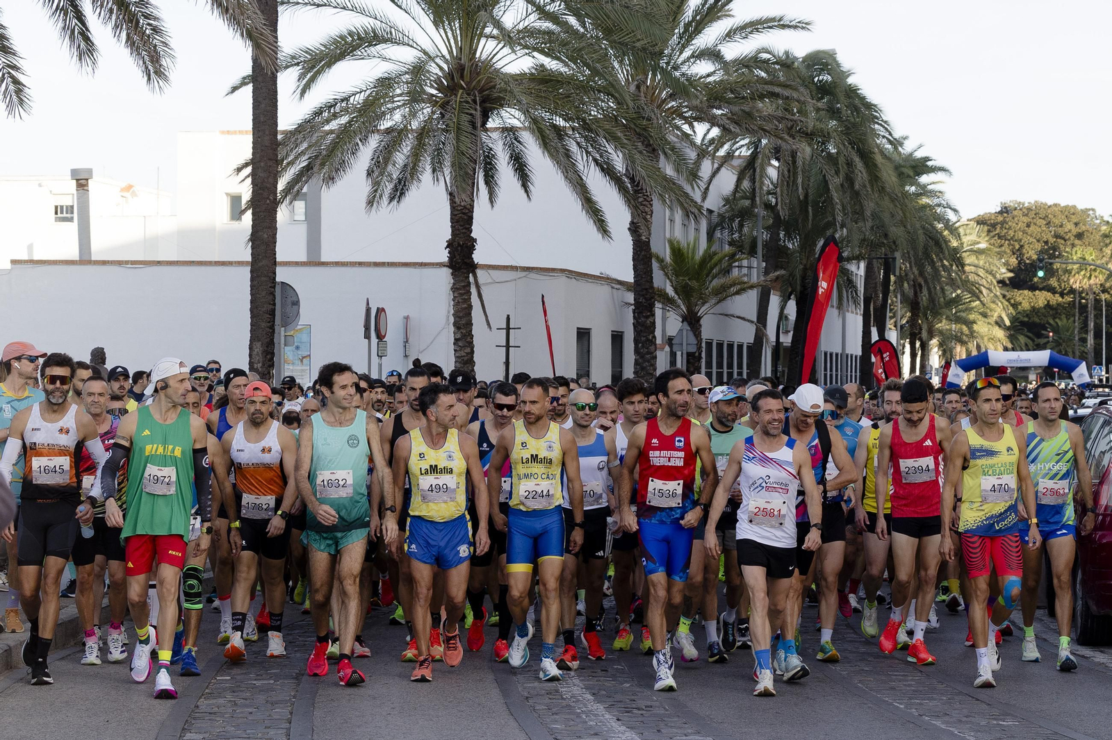 Búscate en las imágenes de la "II Media Maratón Ciudad de Cádiz"