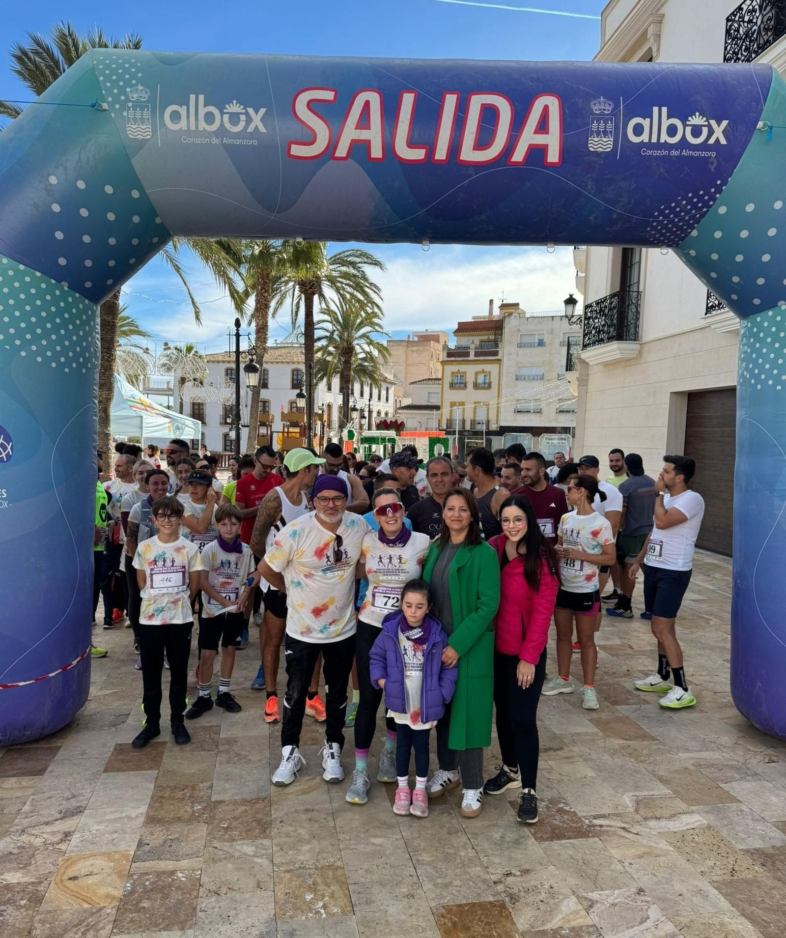 Más de un centenar de albojenses participan en la I Carrera por la Igualdad y la Violencia de Género
