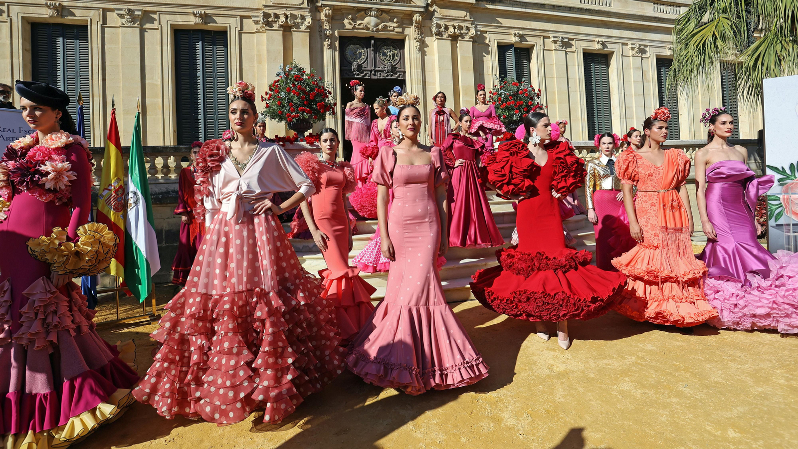 Presentación de la Pasarela Flamenca Tio Pepe 2023 en la REAAE de Jerez