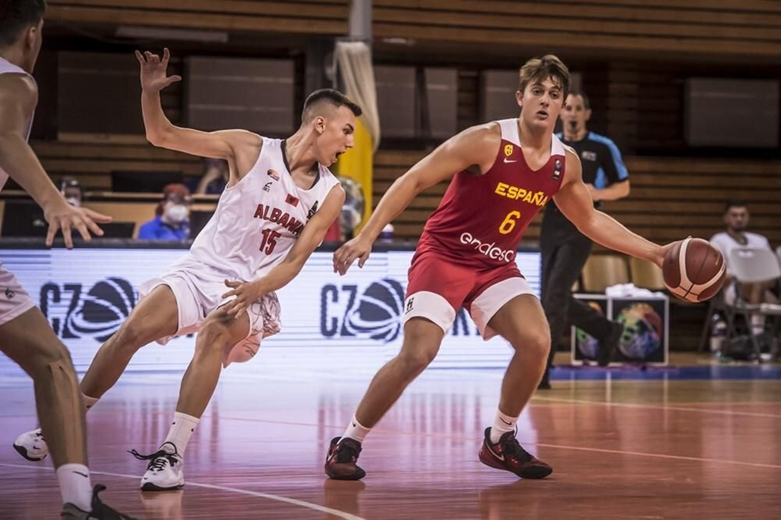 Fotos: los cinco 'malagueños' con España sub 20 en Brno