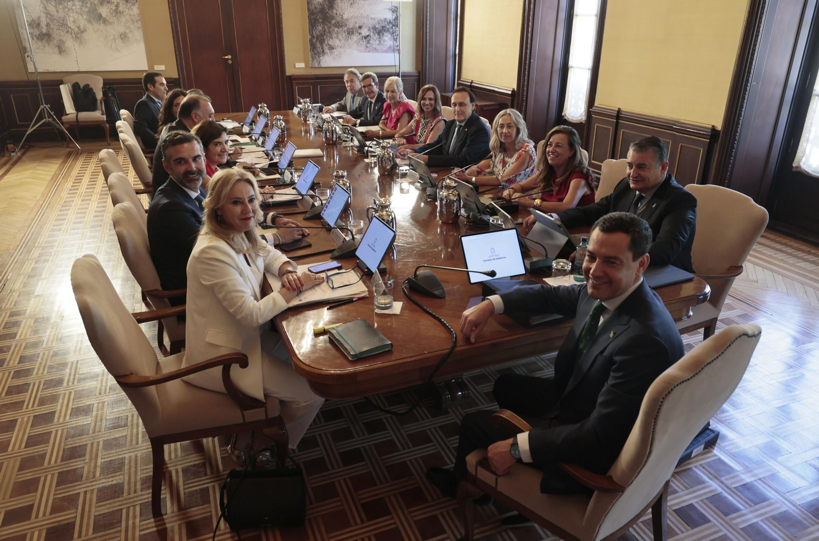 Las imágenes de la toma de posesión del nuevo Consejo de Gobierno de Andalucía