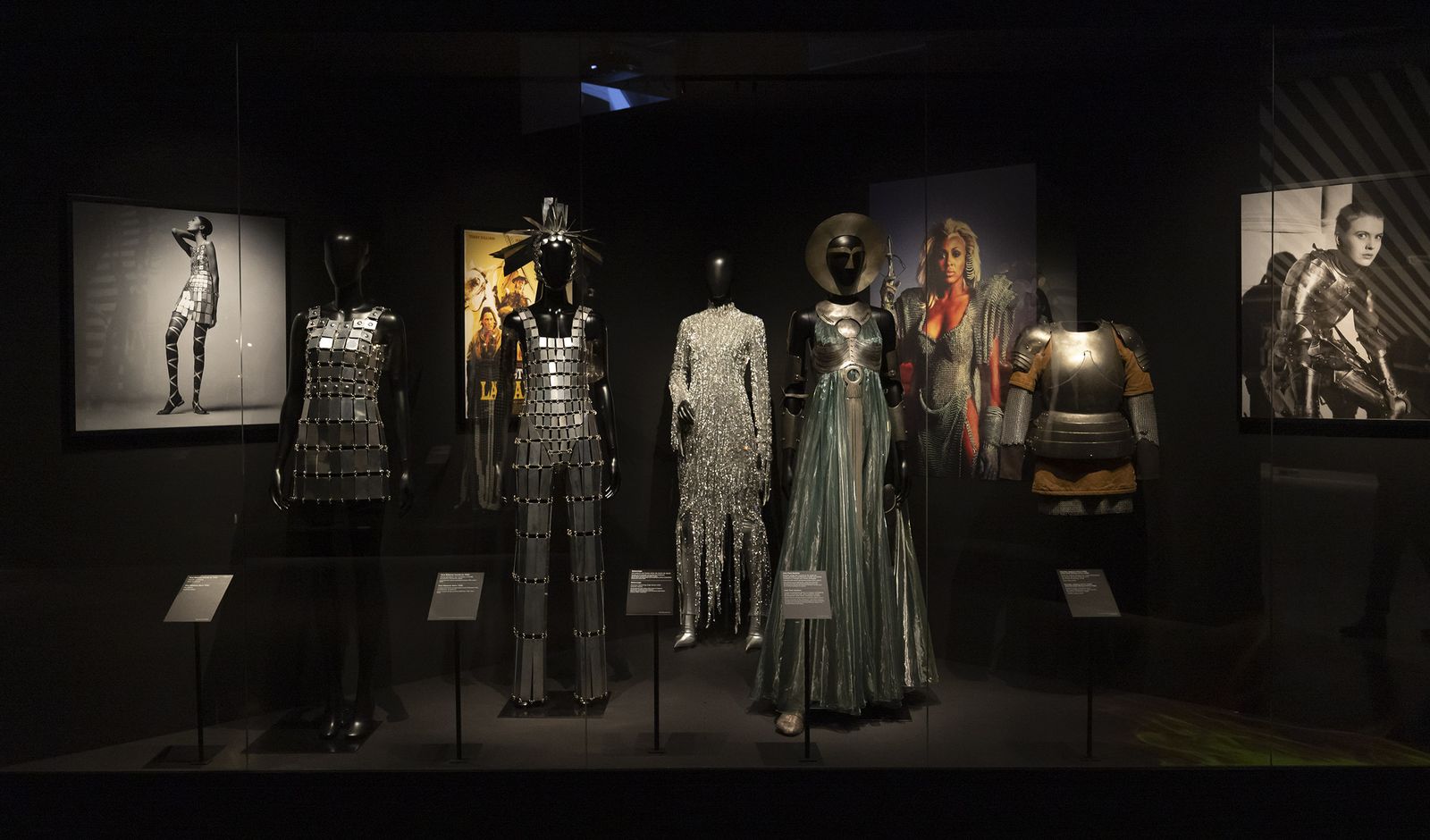 Cine y moda. Por Paul Gaultier, todas las imágenes