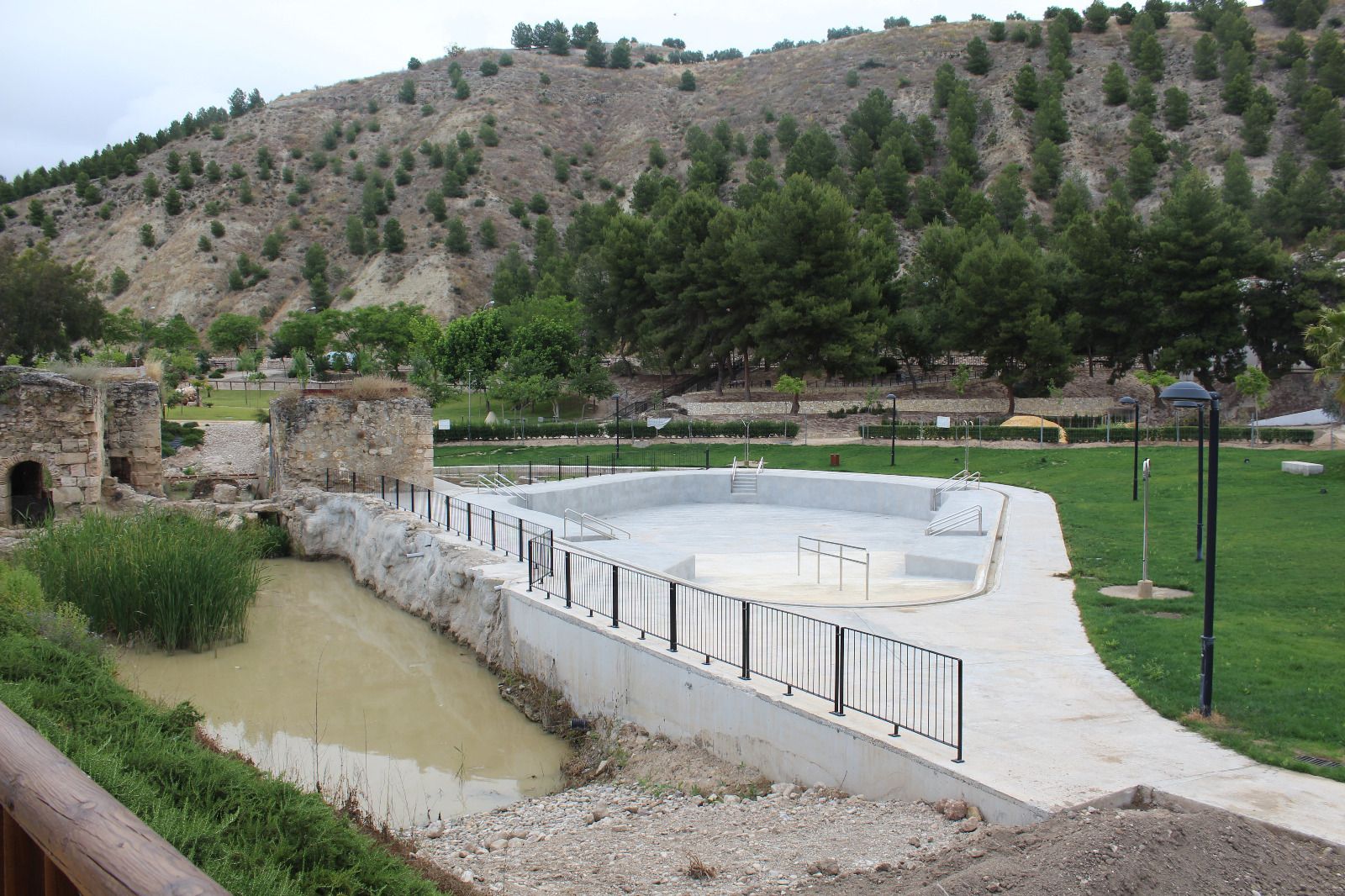 Panorámica de la zona de ocio junto al Genil.