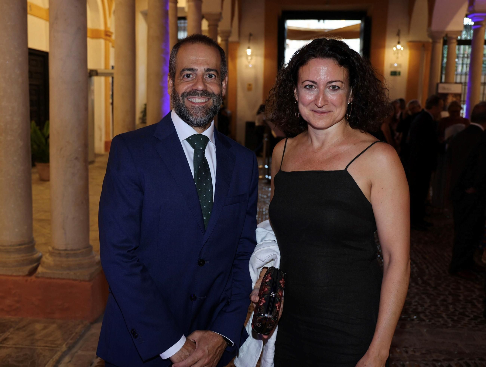 Alonso Araujo y Nieves Romero.jpg