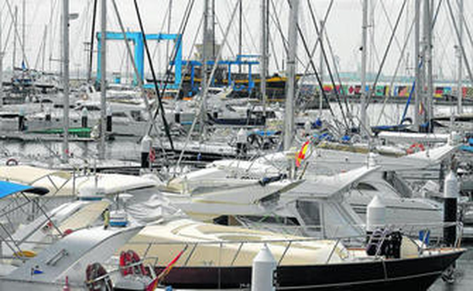Vista general de Puerto Sherry, que dispone de unas excelentes instalaciones para la práctica de deportes náuticos.