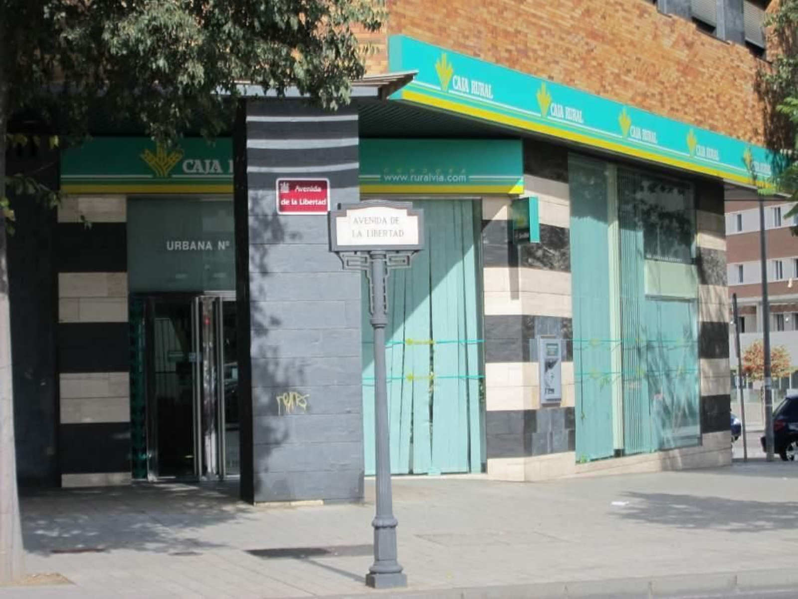 Sucursal de Caja Rural en la que se ha registrado el atraco.