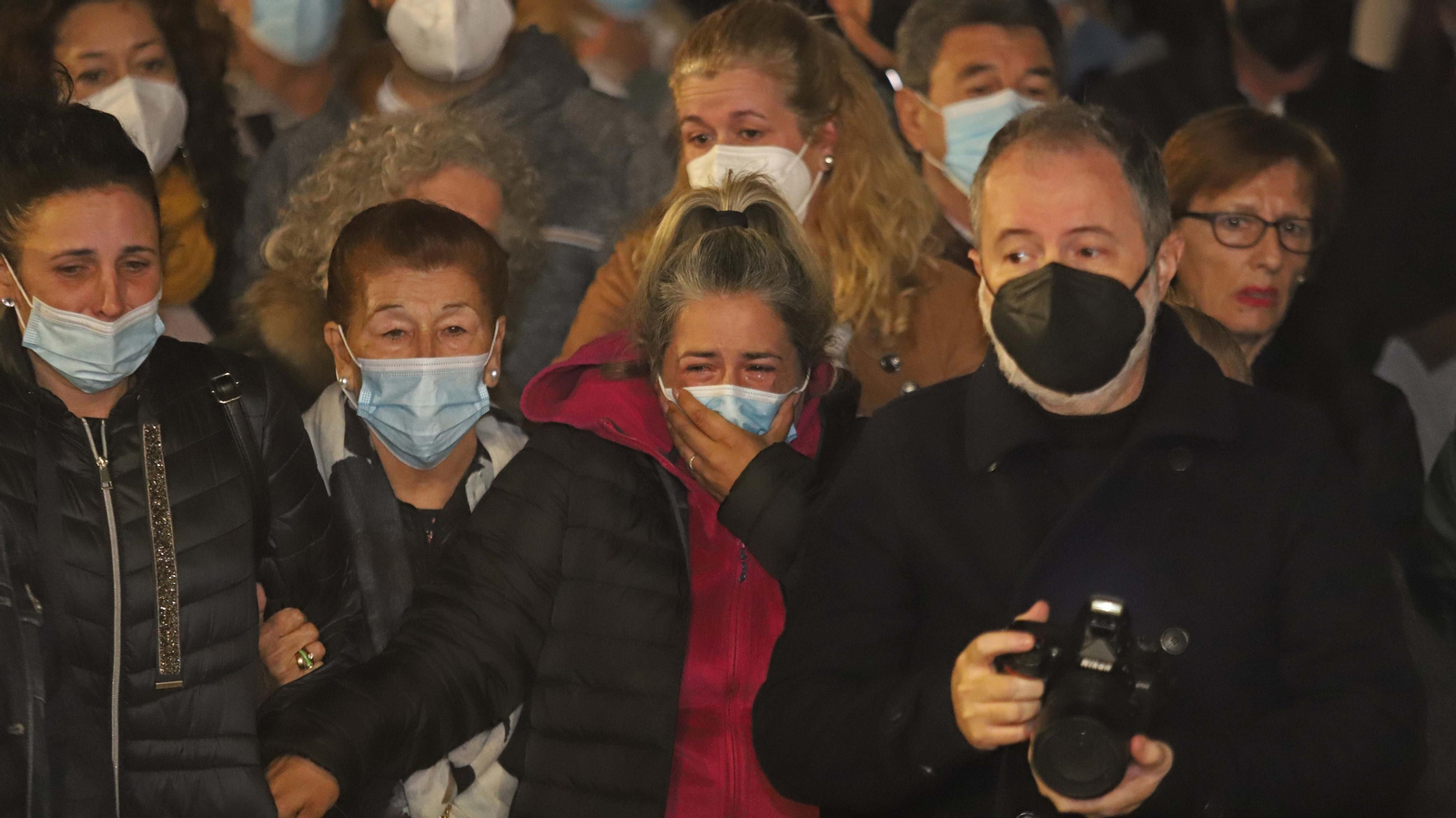 Fotos de la concentración por el asesinato de María Isabel en San Roque