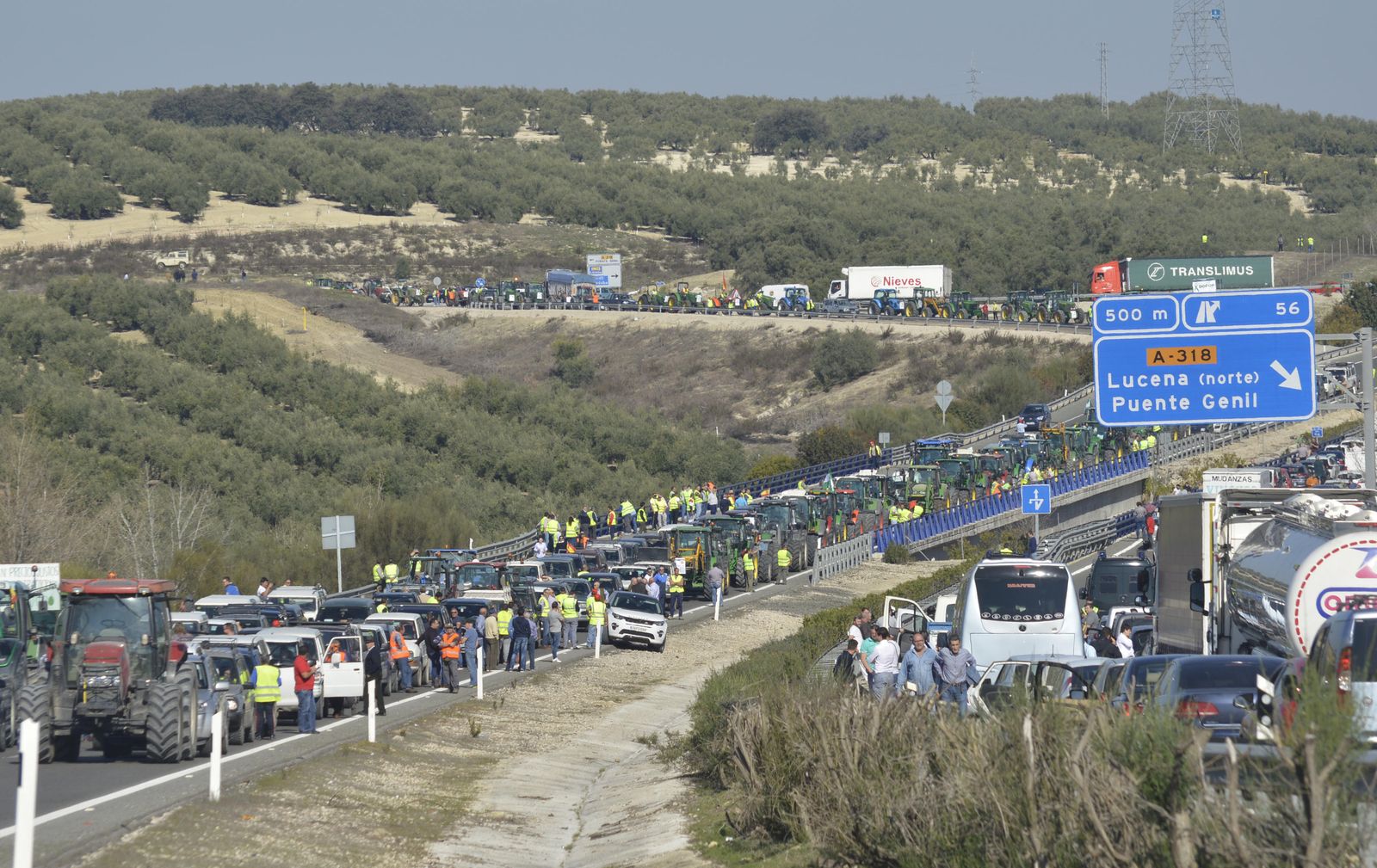 Movilizaciones de agricultores en Córdoba por la A-45 el pasado 14 de febrero.