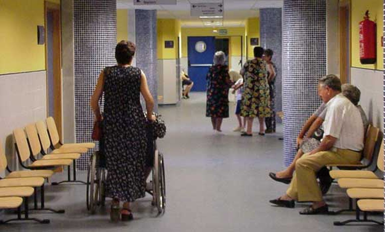 El SAS cierra en verano casi 700 camas y la mitad de las consultas en hospitales