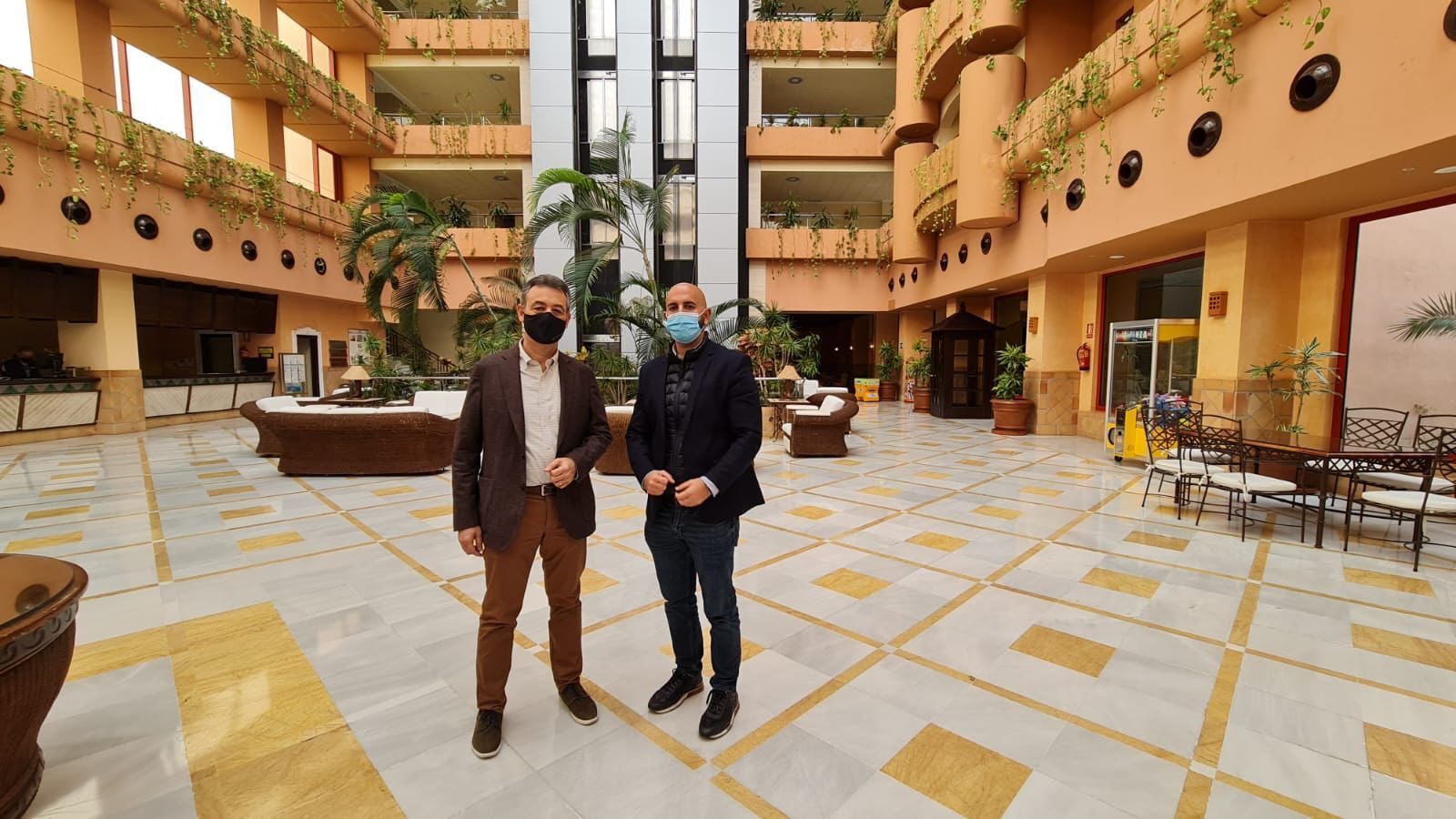 Abre sus puertas tras dos años cerrado, el Almuñécar Playa Spa Hotel “buque insignia” del turismo en la Costa Tropical