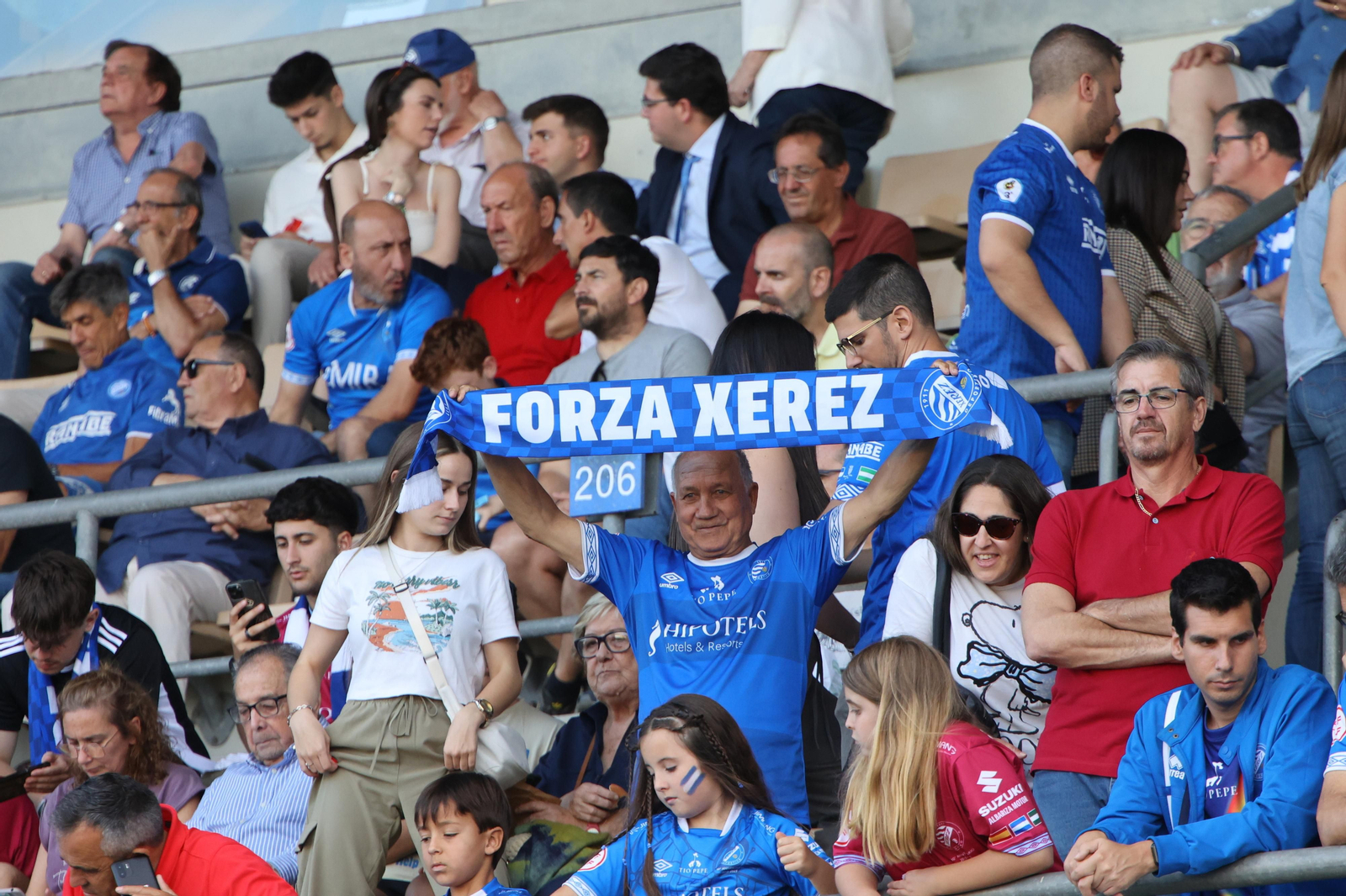 Búscate en el partido entre el Xerez DFC y Ceuta B en Chapín