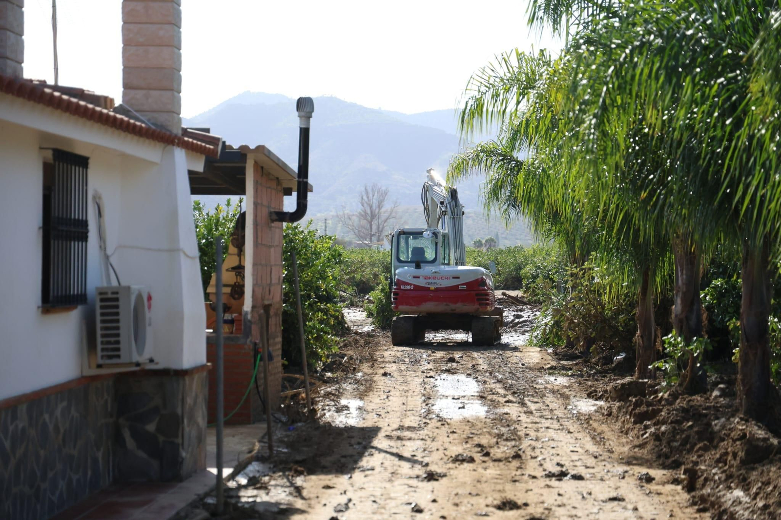 Álora se recupera de las inundaciones por la DANA, en imágenes