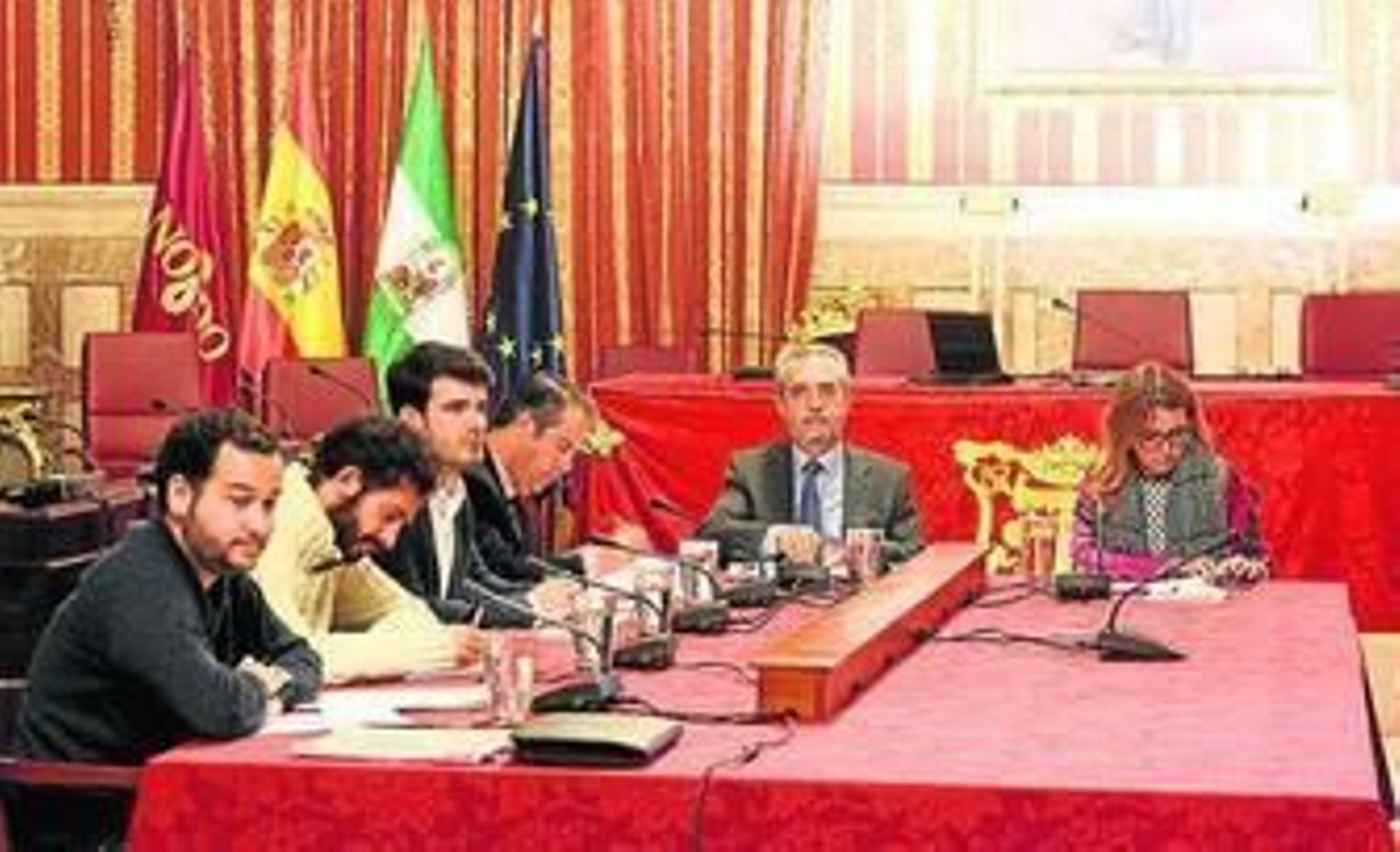 Los concejales que forman la comisión de investigación de Fitonovo.