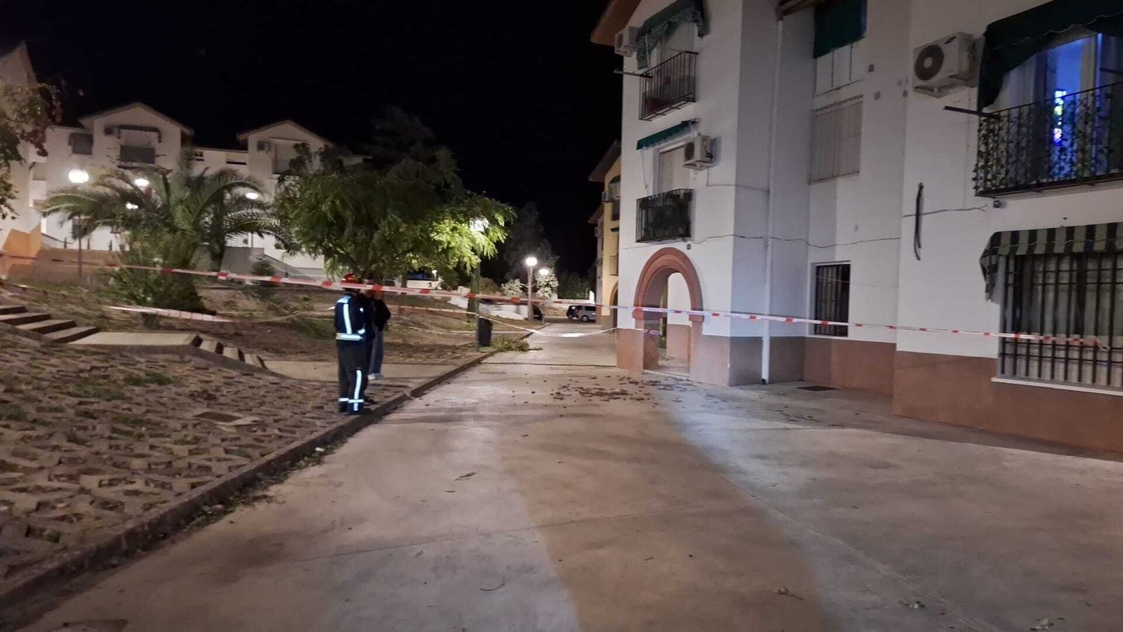 Bomberos del Consorcio Provincial en una actuación este domingo.