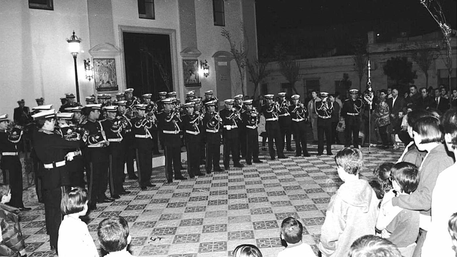 Concierto de la banda en la Plaza de la Pastora